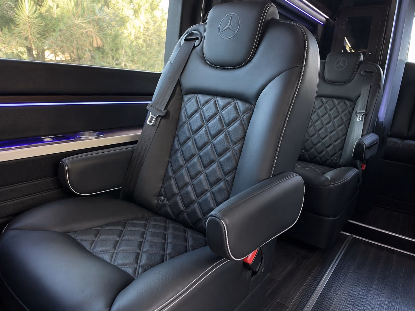 everett 12 passenger sprinter van interior