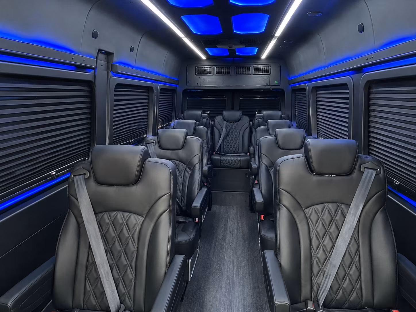 everett 18 passenger sprinter van inside