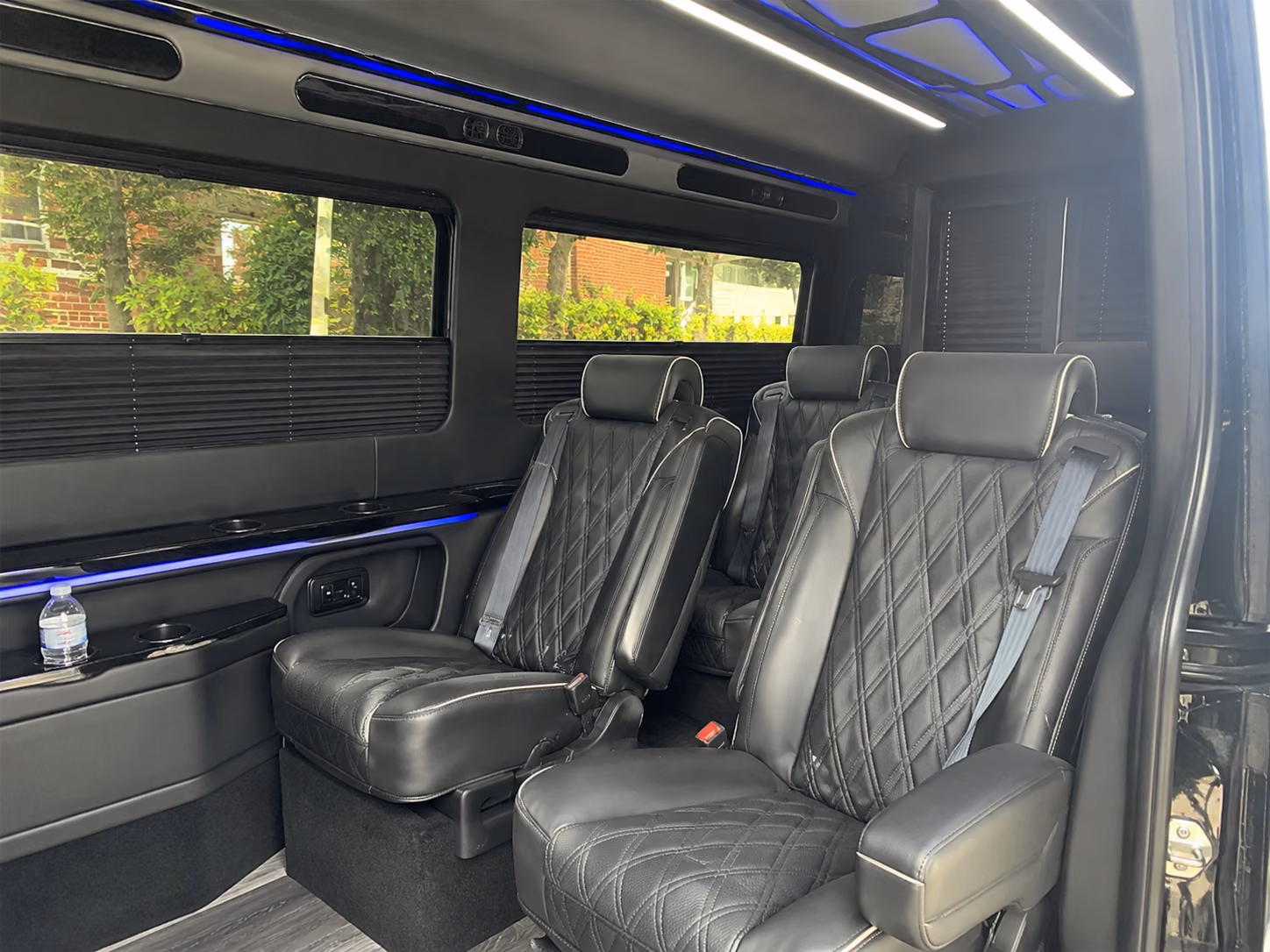 why rent using everettsprintervanrental com